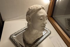 PXL_20250925_175021186_HD