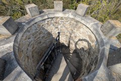 Die Wendeltreppe hinunter