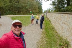 Entlang der Tiergartenmauer